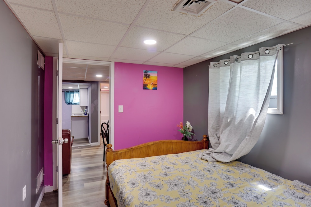 9 Mi to Midtown: Convenient Harrisburg Apt