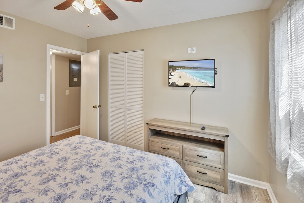 Retreat At Glenns Bay 203e 2 Bedroom Condo