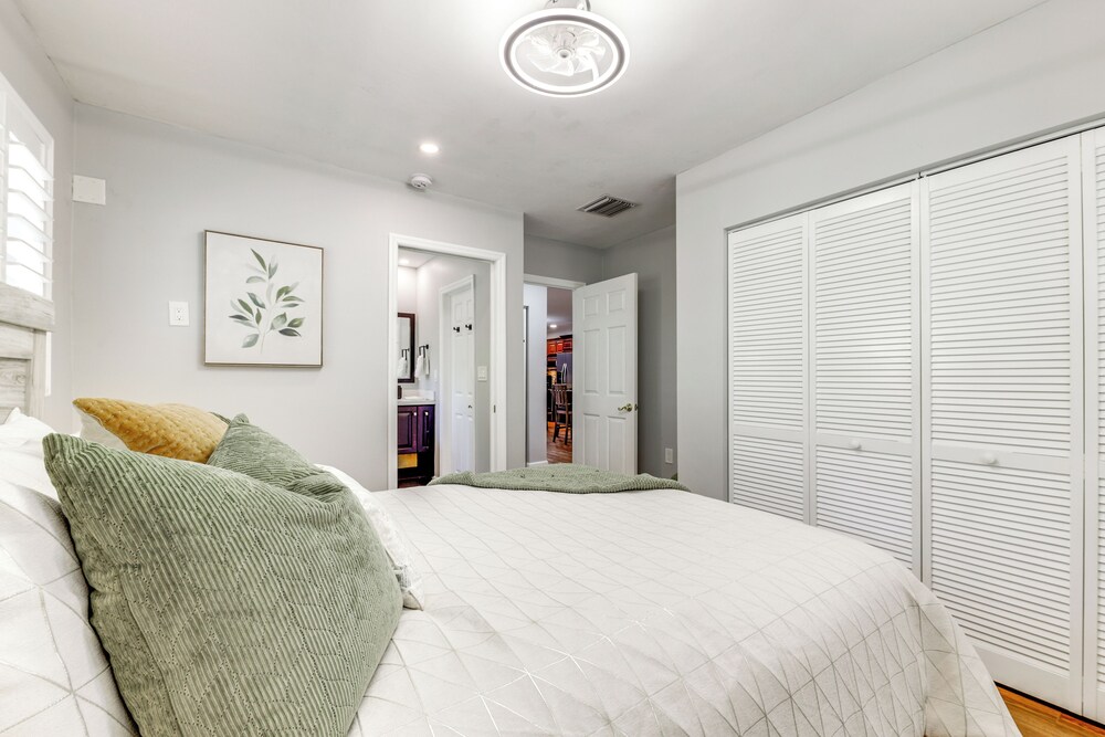 3 Mi to Shore: Couples Getaway in Lighthouse Point