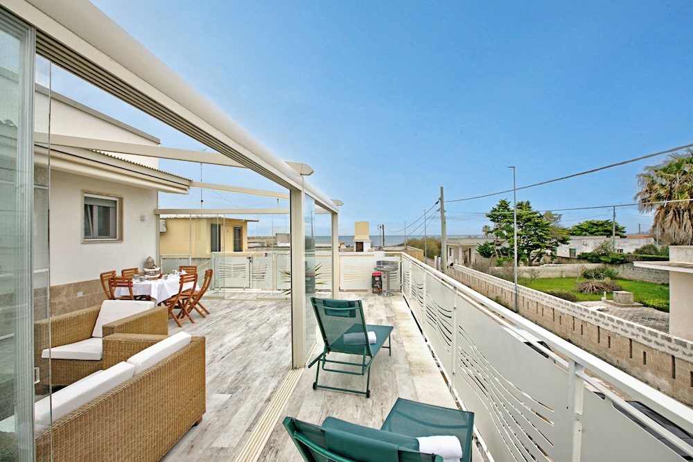 Villa Na' Lu' 2 With Sea View