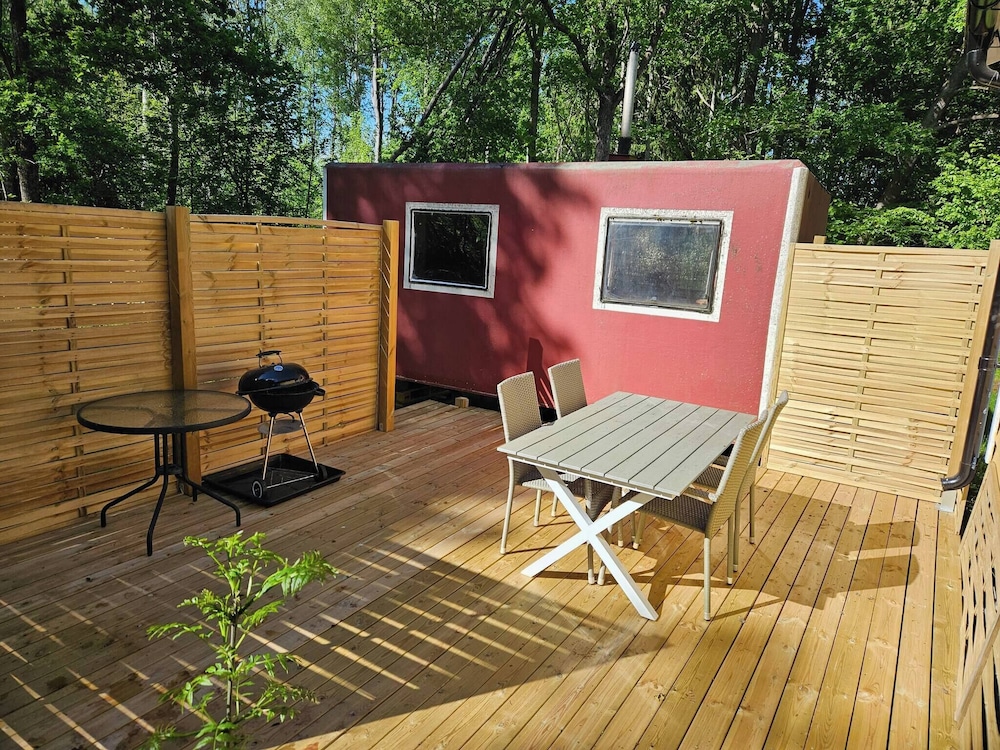 Cottage , Private Sauna for 8 People , 1000m² Garden