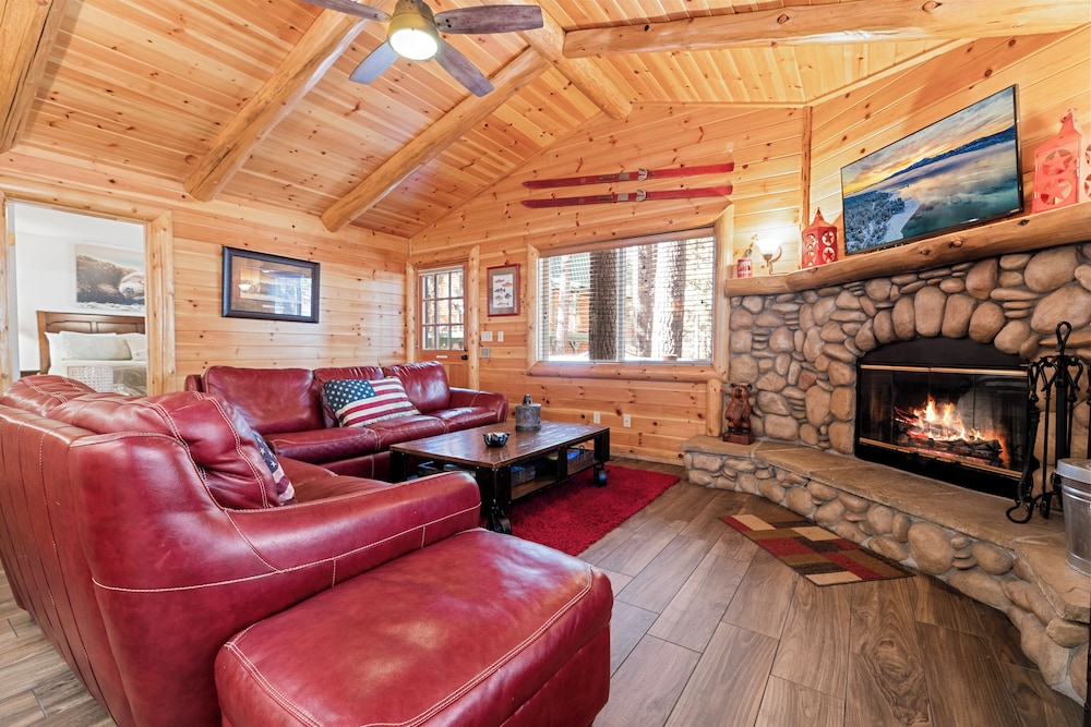 Catalina Creekside Cabin