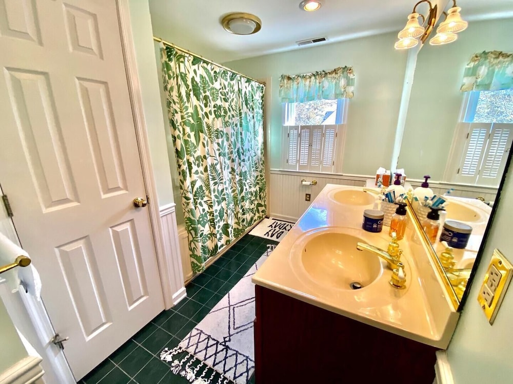 Bayard Avenue 304