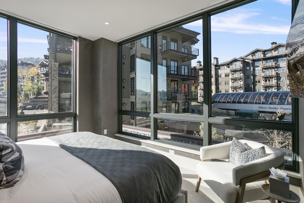 201 - Four Bedroom Argent 4 Condo