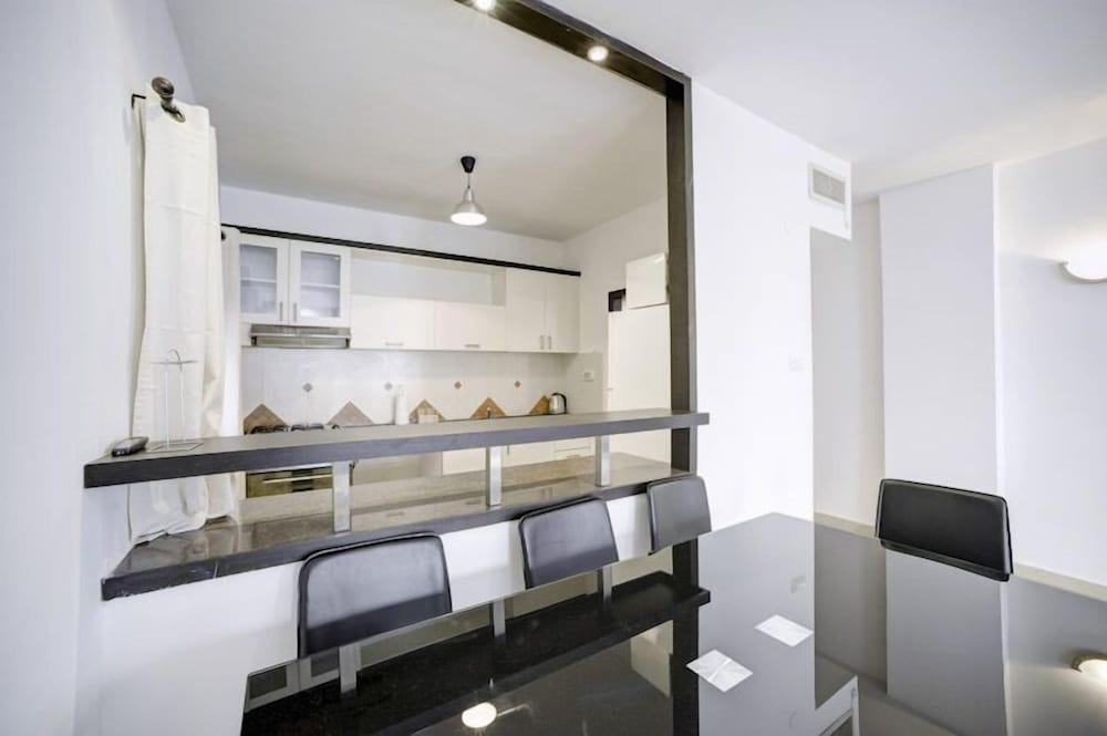 Tel-Aviving Apartments