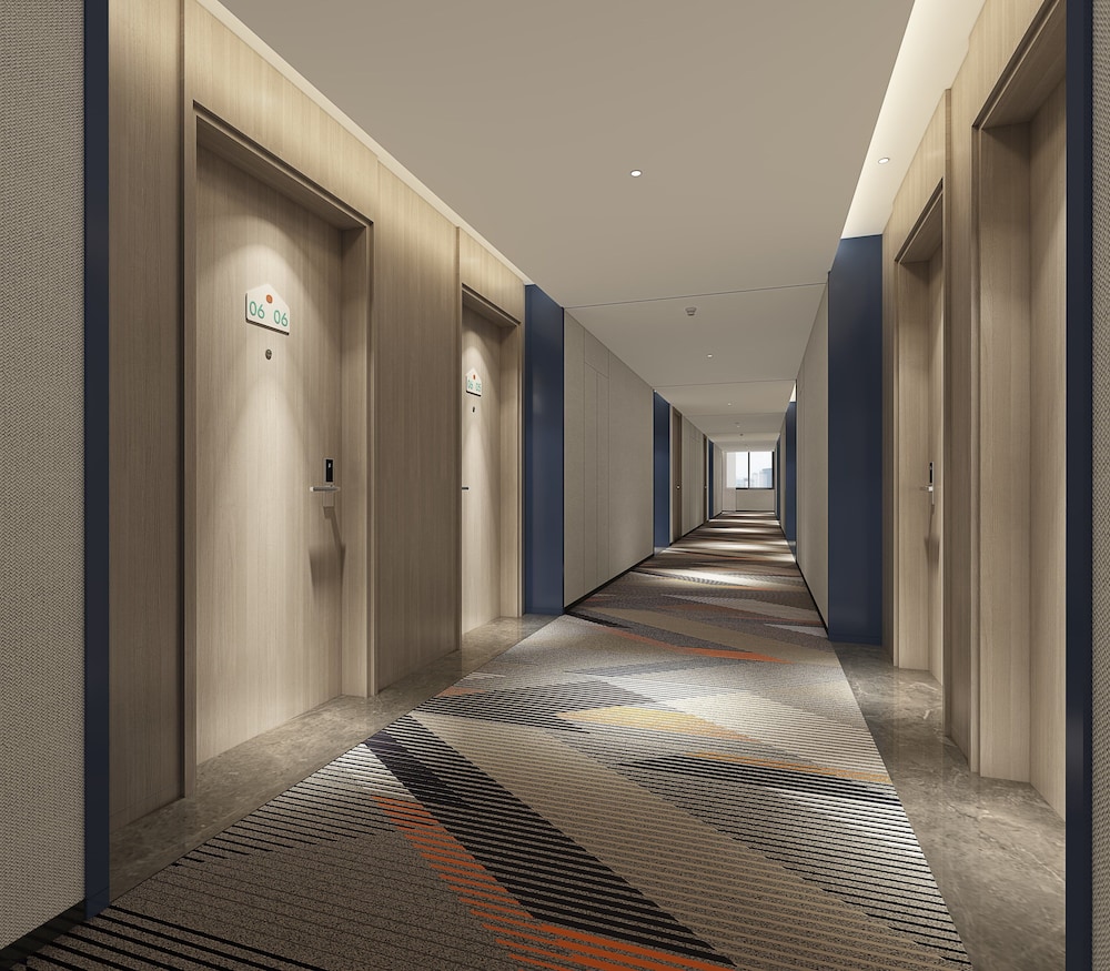Holiday Inn Express Qingdao City Balcony by IHG