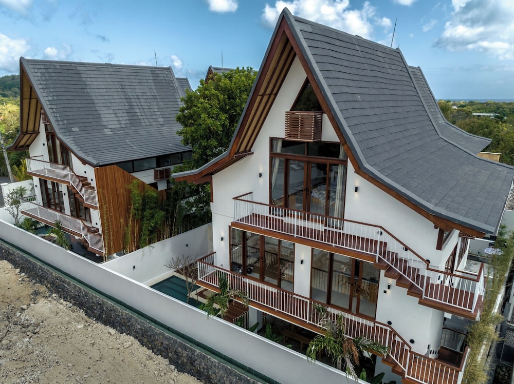 Treetop Villas