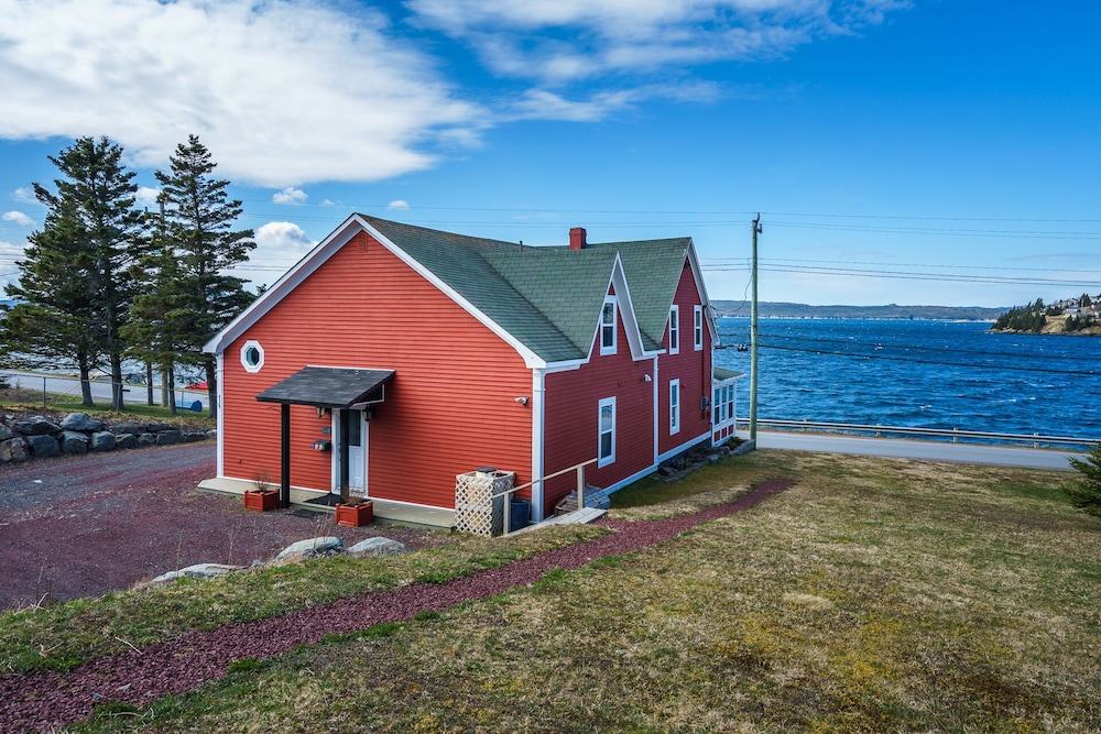 Inn By The Bay