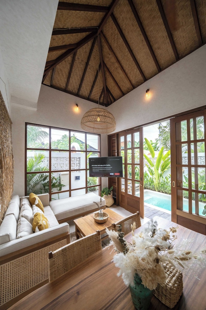 Villa Taman & Villa Serai Kedungu