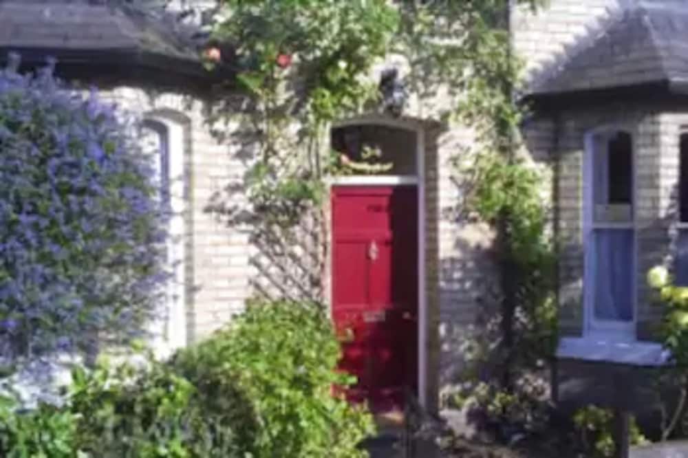 Number 34 Bed and Breakfast
