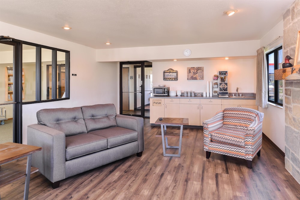 Americas Best Value Inn Missouri Valley view 2
