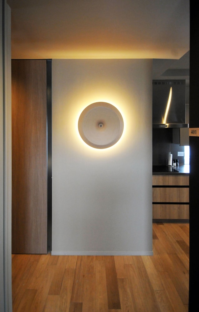 Matthew Suites-2