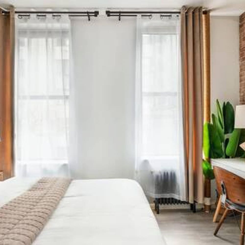 New Modern Studio UES W D