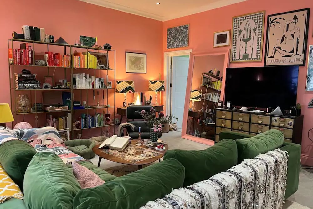 Colourful and Stylish 1 Bedroom Flat in Kensington