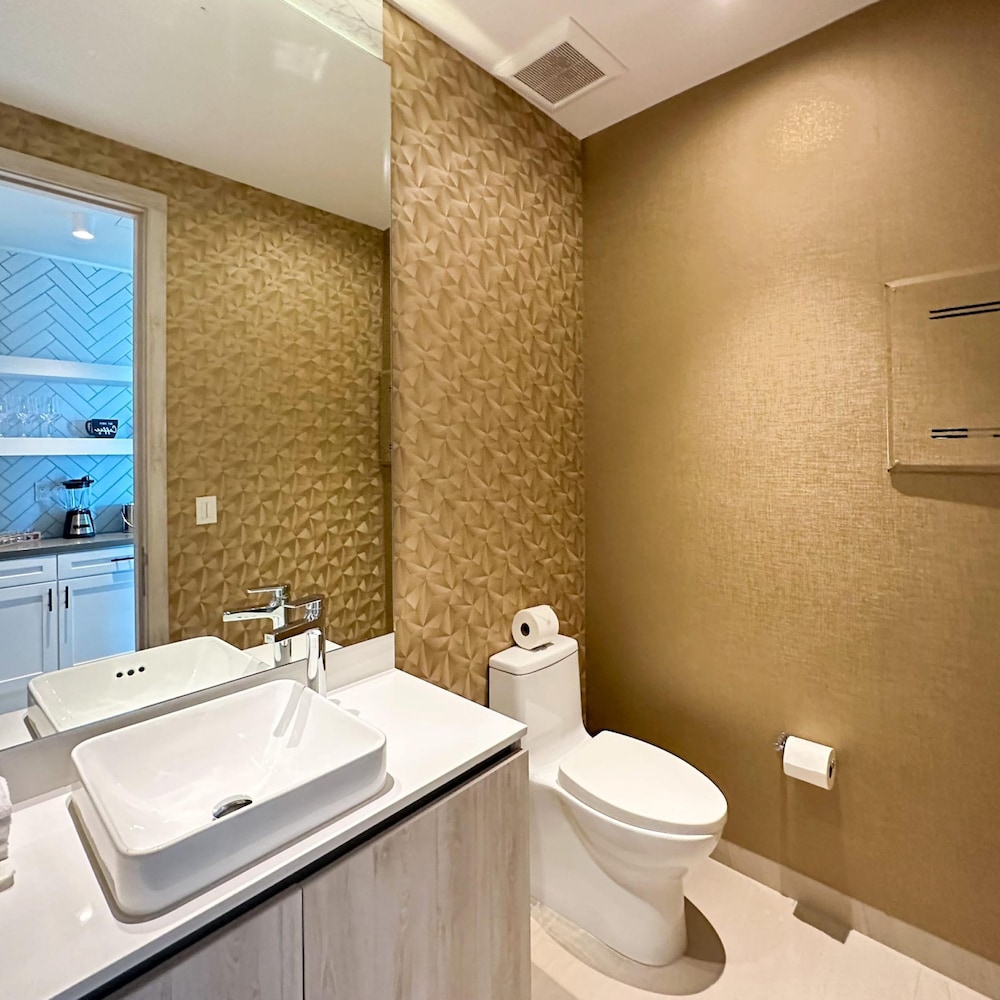 Brand New 6 Bedroom Penthouse
