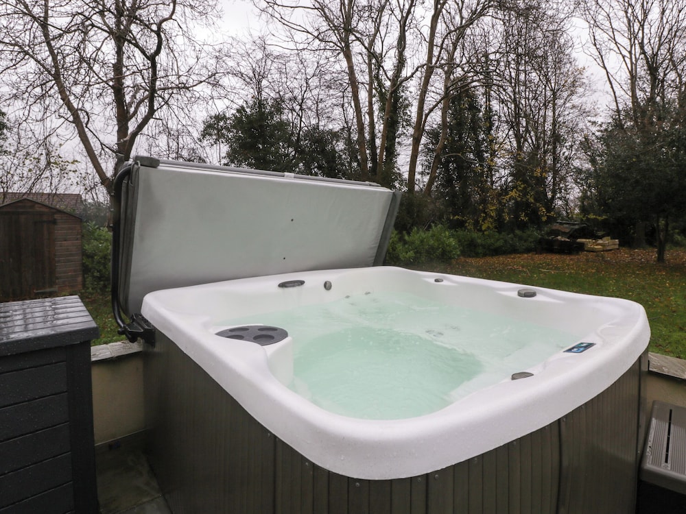 Vallis Oak Villa