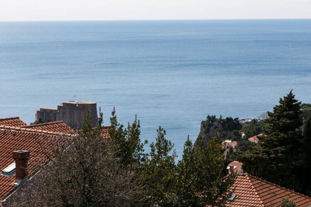 Apartment Angelina - Three Bedroom Apartment With Balcony and Sea View