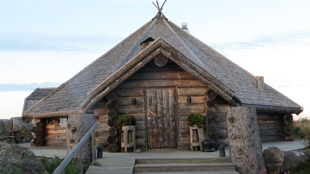Kalle's Inn Glass Houses