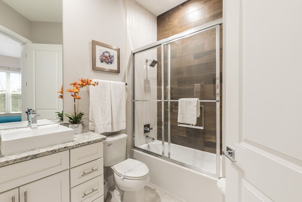 Summerville Vacation Homes by Columbia Management