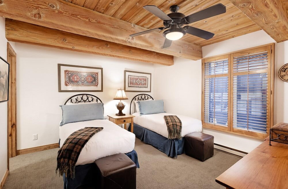 Chateau Eau Claire & Roaring Fork by Frias Properties