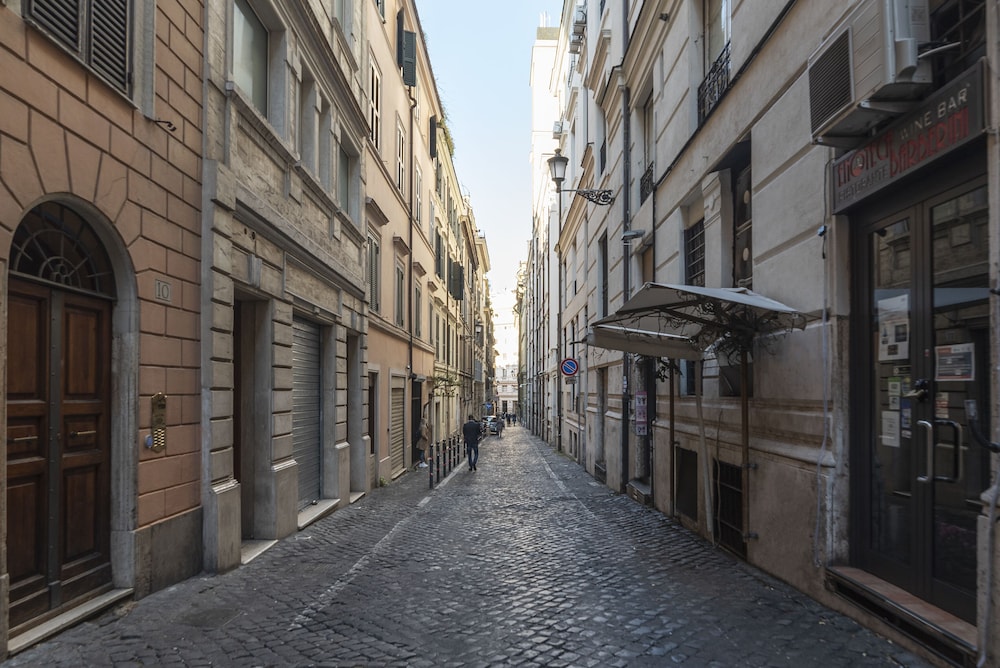 Via degli Avignonesi