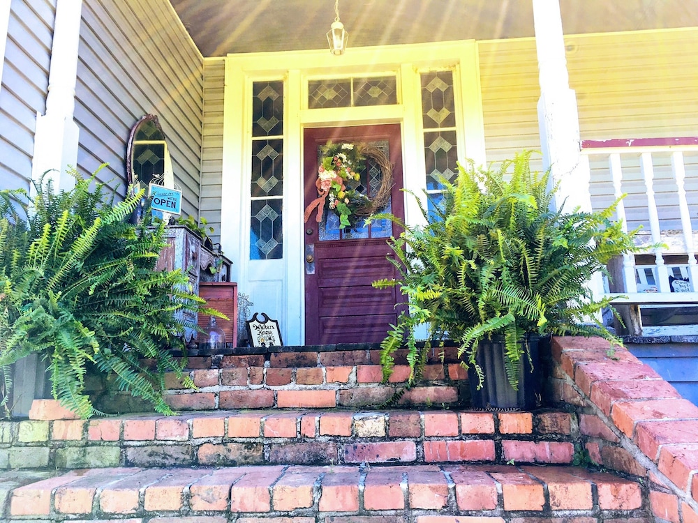 Clyde and Marie's Bed & Breakfast