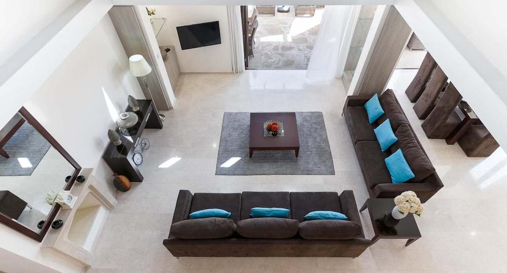 Villa 327 Galinios in Kouklia