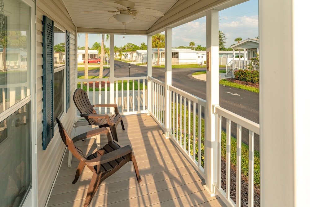 Sebring Vacations - Buttonwood Bay RV Resort - Property Image 23