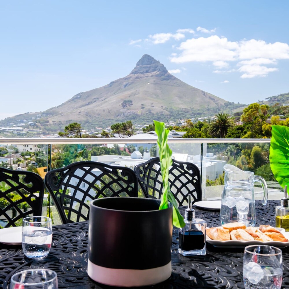 Elegant Apartment w Ocean Views Quenera Apartment view 5