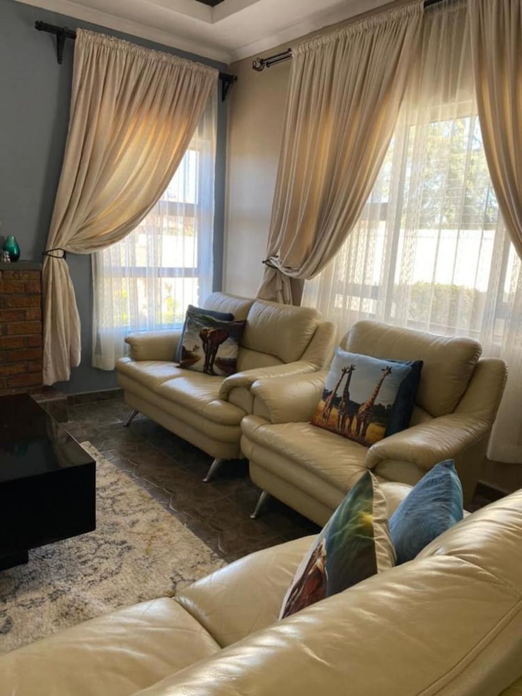 Lovely 4 Bedroomed Home in Selbourne Brooke - 2036 view 4