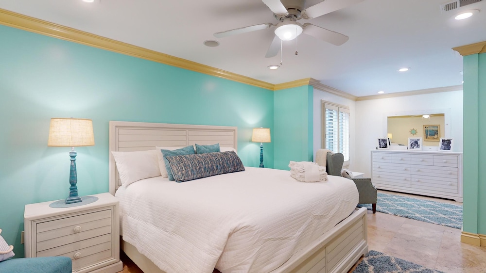 Augusta Village Sandestin by Gibson BR
