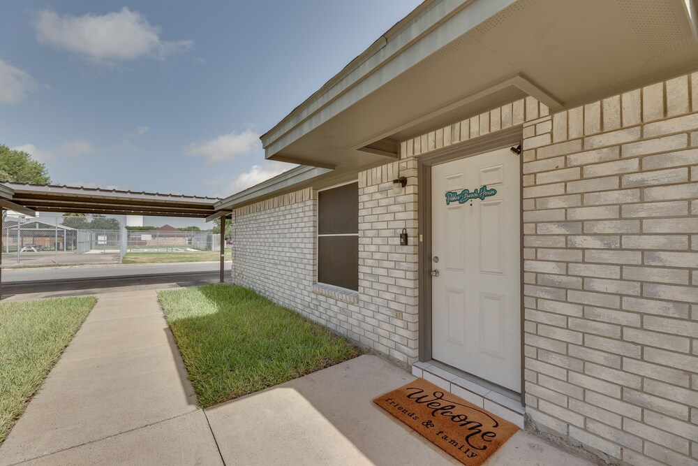 Welcoming Edinburg Apartment - Pet Friendly! view 2
