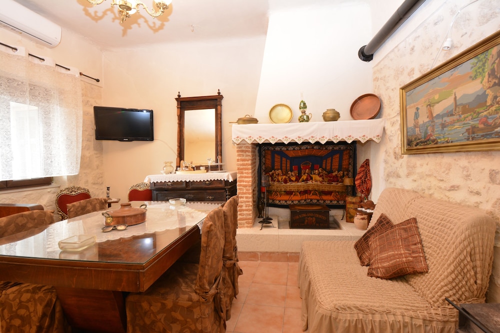 Gioma Stone House by Checkin photo 4