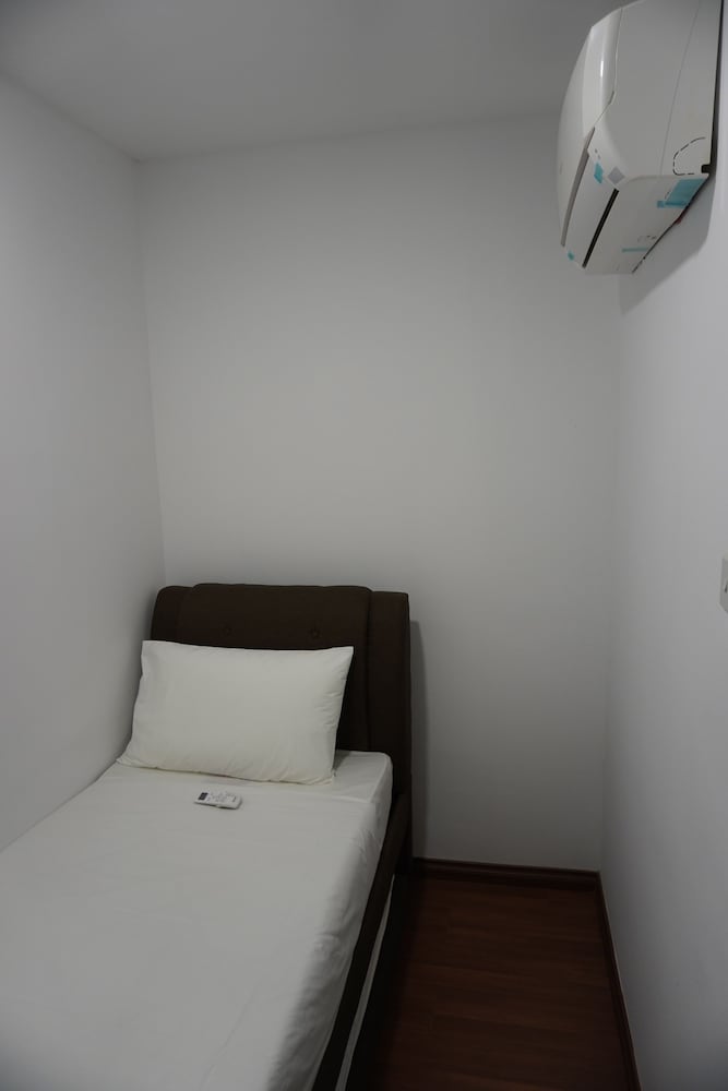 Luco Apartments Viva City Megamall photo 5