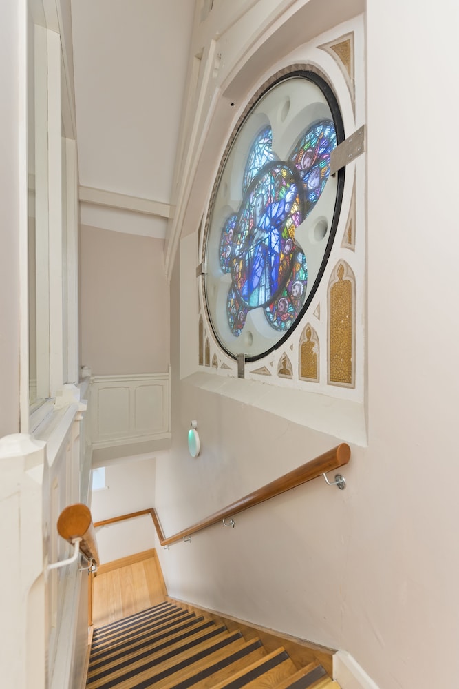 Gardiner House Hostel