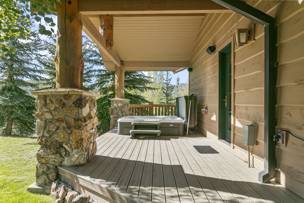 Thistle Drive Home at Deer Valley Resort - 4 Bedroom Home #3020 4 Condo