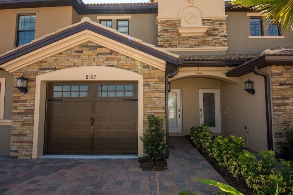 H2u - Alana - Cg8902 - Mo 3 Bedroom Townhouse by Redawning view 2