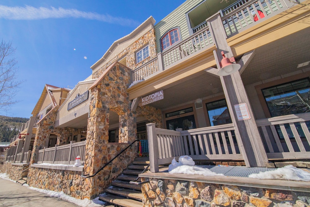Summit County Vacations - Expedition Station 8607 by SummitCove Vacation Lodging - Property Image 25