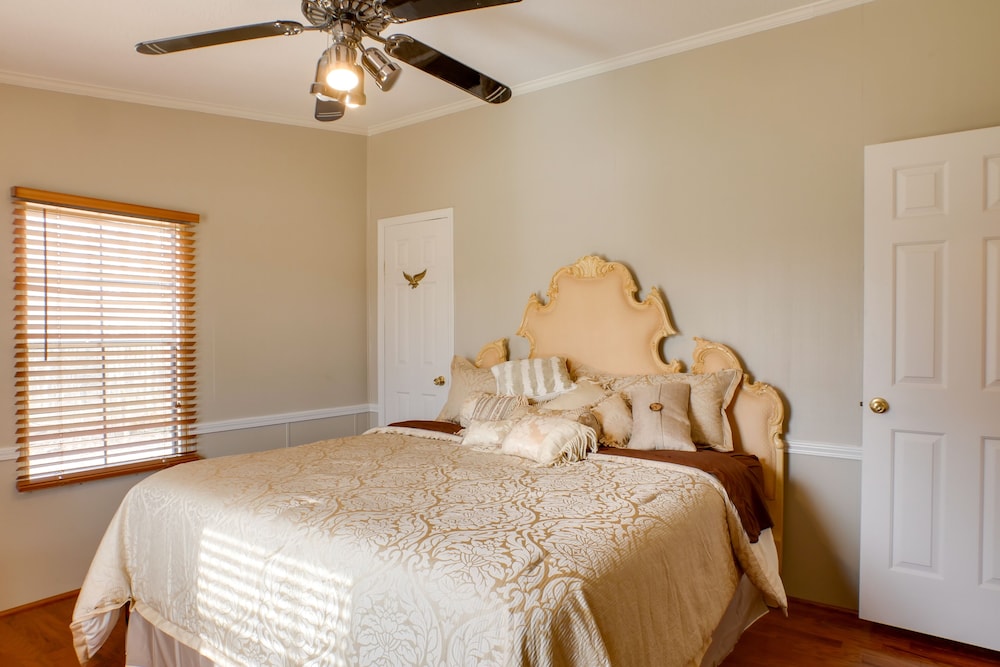 Dog-friendly Georgia Home w/ Grill Fishing Pond! - Property Image 12
