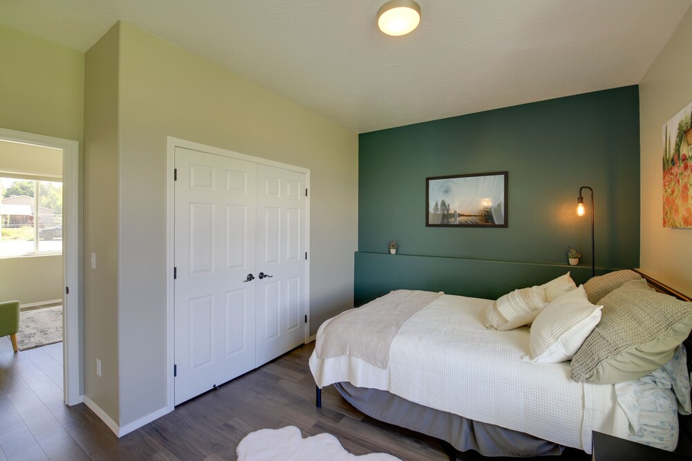 Pet-friendly Stevensville Home w/ Mountain Views! view 4