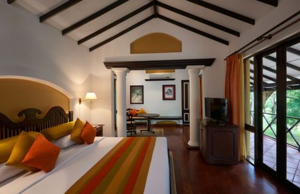 Cinnamon Lodge view 4