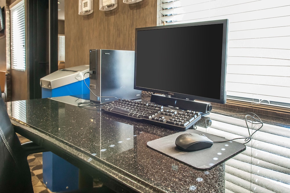 Hobbs Vacations - MainStay Suites - Property Image 47