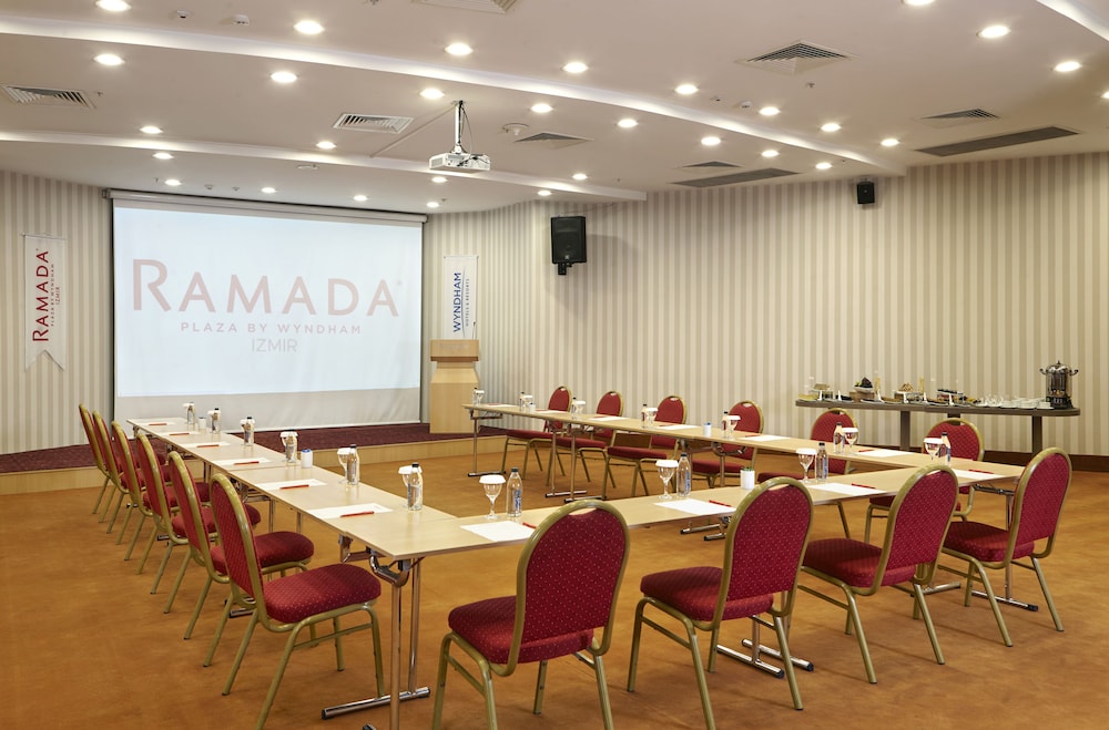 Ramada Plaza by Wyndham İzmir - Image 26