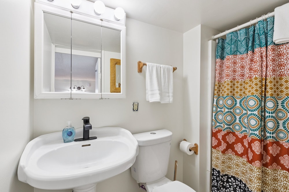 Dave's Last Resort Poolside - Long Stay Discount - Relaxing Cabin 3 1 Bedroom Hotel Room