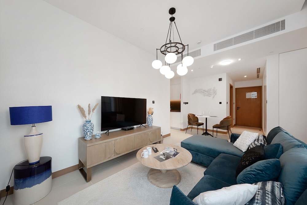 Apartment with beautiful view on Marina