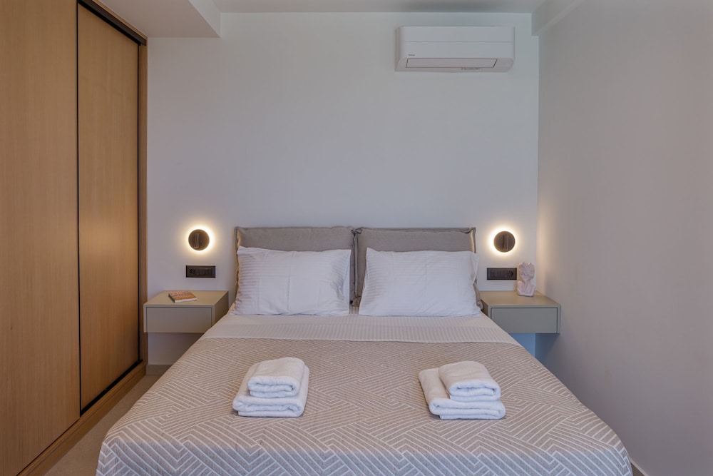 Divel Luxury Villas - Villa Ervin by Estia