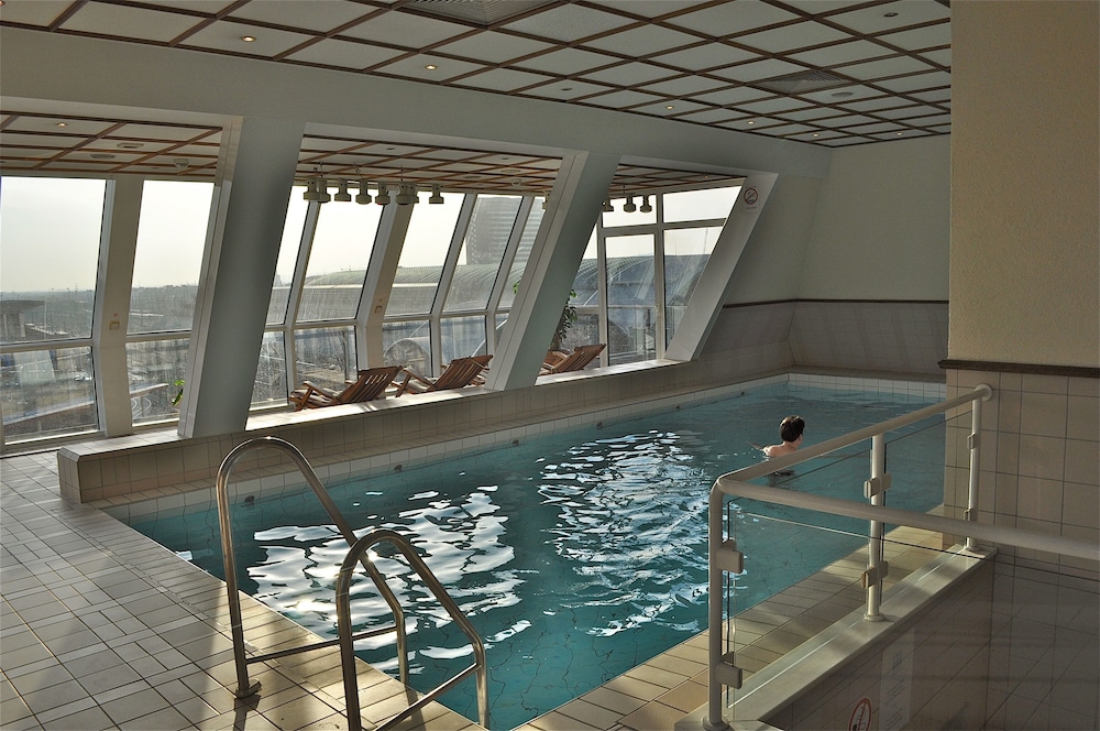 Frankfurt Vacations - Savoy Hotel Frankfurt - Property Image 10