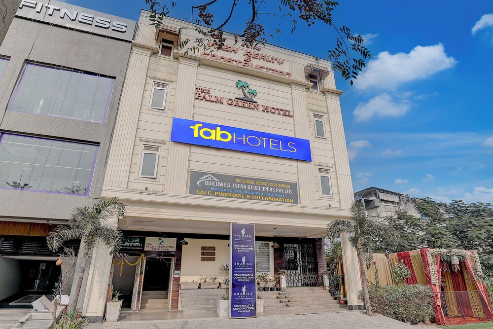 Fabhotel Palm Green