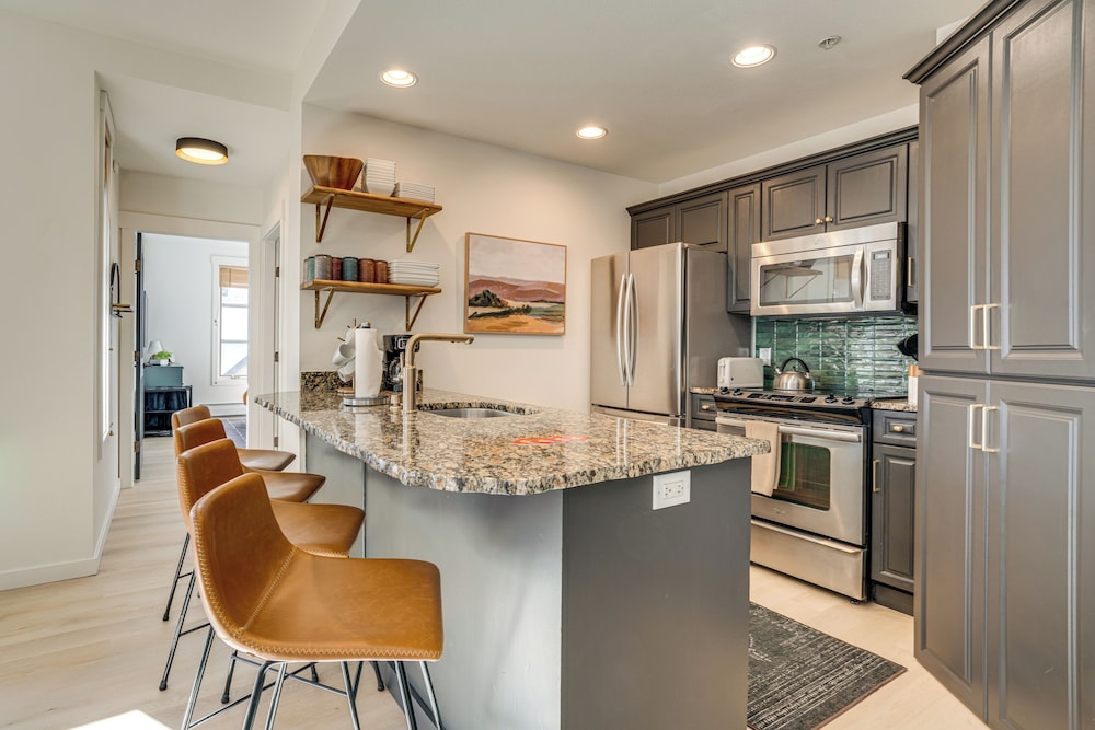 Walk to Lifts: Copper Mtn Condo in Center Village