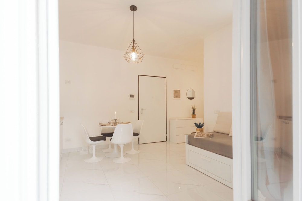 Luce Apartment by Rent all Como